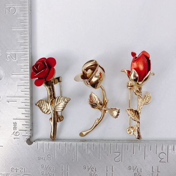 Vintage Lot of 3 Mid Century Red Enamel Rose Brooches Gold Tone Floral Pin Set - Picture 10 of 13